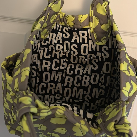 Adorable Marc Jacob’s heart tote - Picture 4 of 4